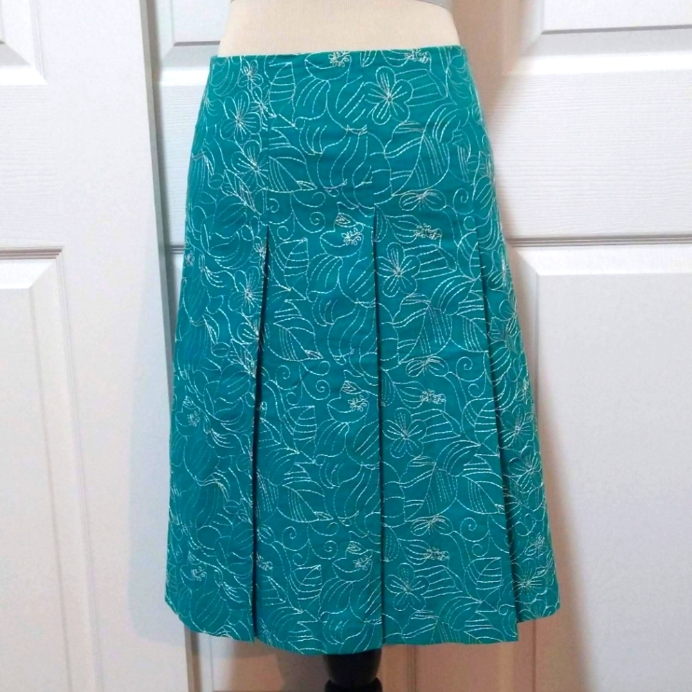 Teal Very Co Floral Embroidered Pleated Midi Skirt